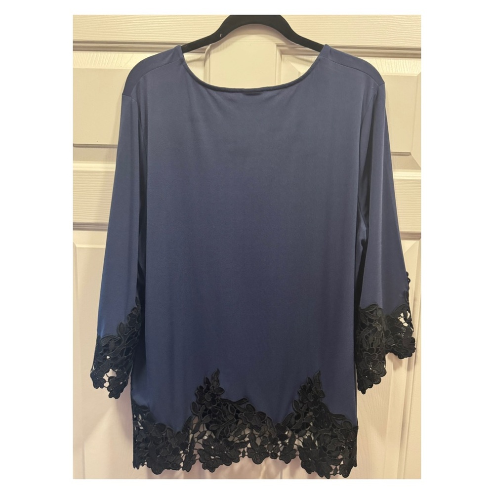 Chico’s Women’s Plus Size Blue Women's Top with Black Lace Trim - Picture 7 of 7